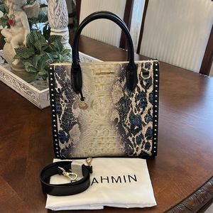 Brahmin full size caroline (like brand new)